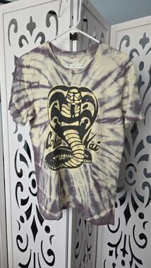 Cobra Kai Tie Dye Graphic Tee Karate Kid Snake Logo Shirt Mens Medium Nwt